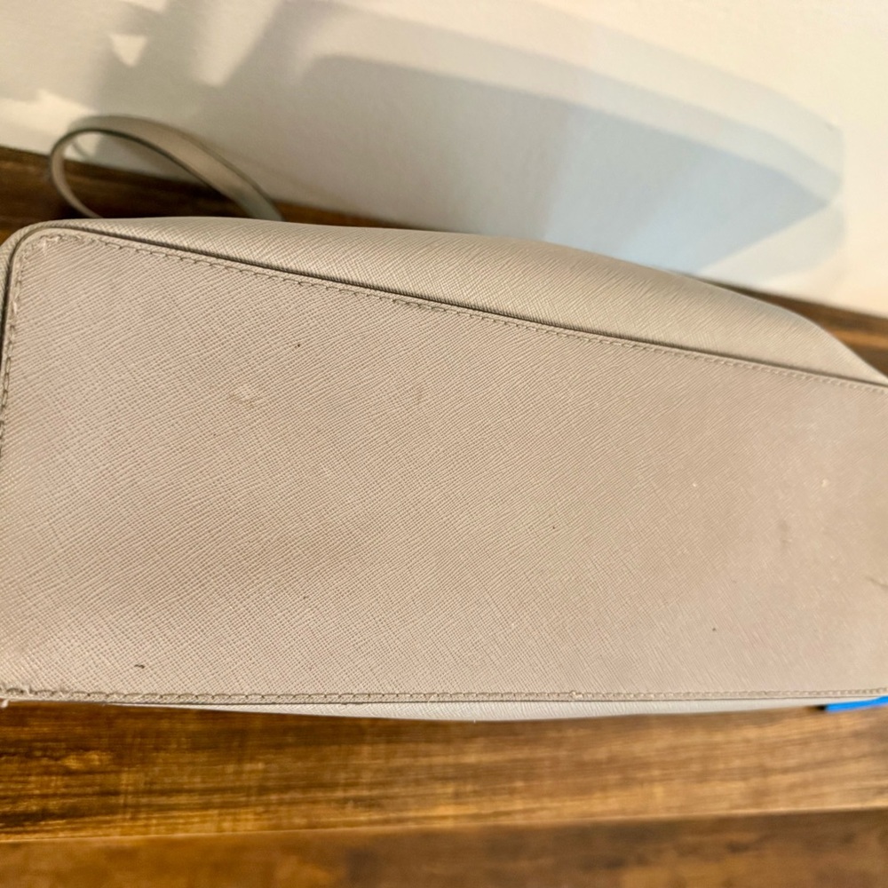 Michael Kors Soft Gray Saffiano Tote - Picture 6 of 8